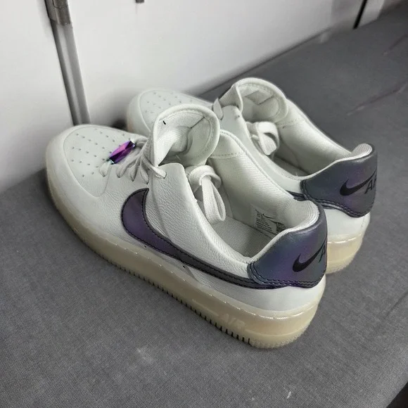 Nike Air Force 1 Women's White Iridescent Swoosh Sneakers Size 7 US - Picture 5 of 10